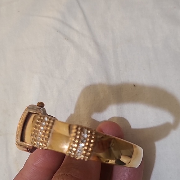 EUC  Vernier brand Rose Gold bangle watch - Picture 7 of 8